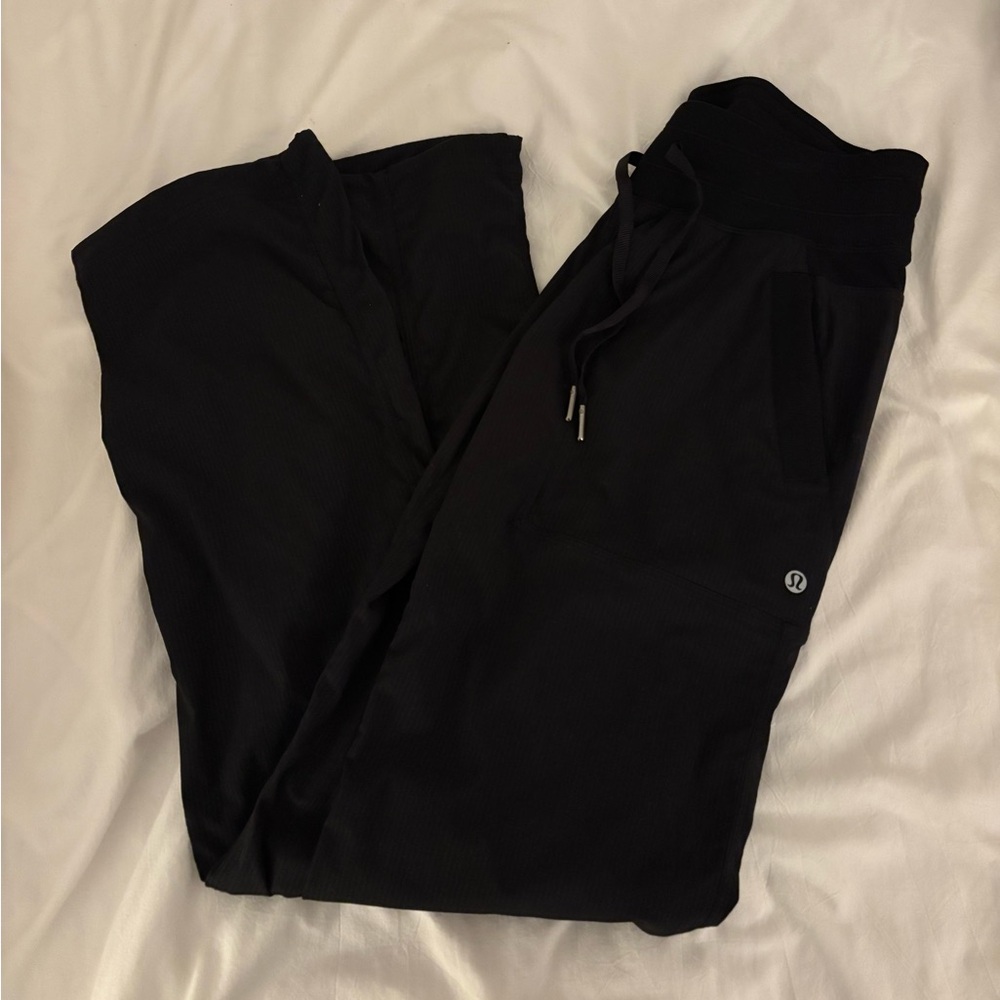 Lululemon Dance Studio Mid-Rise Pant
Regular
